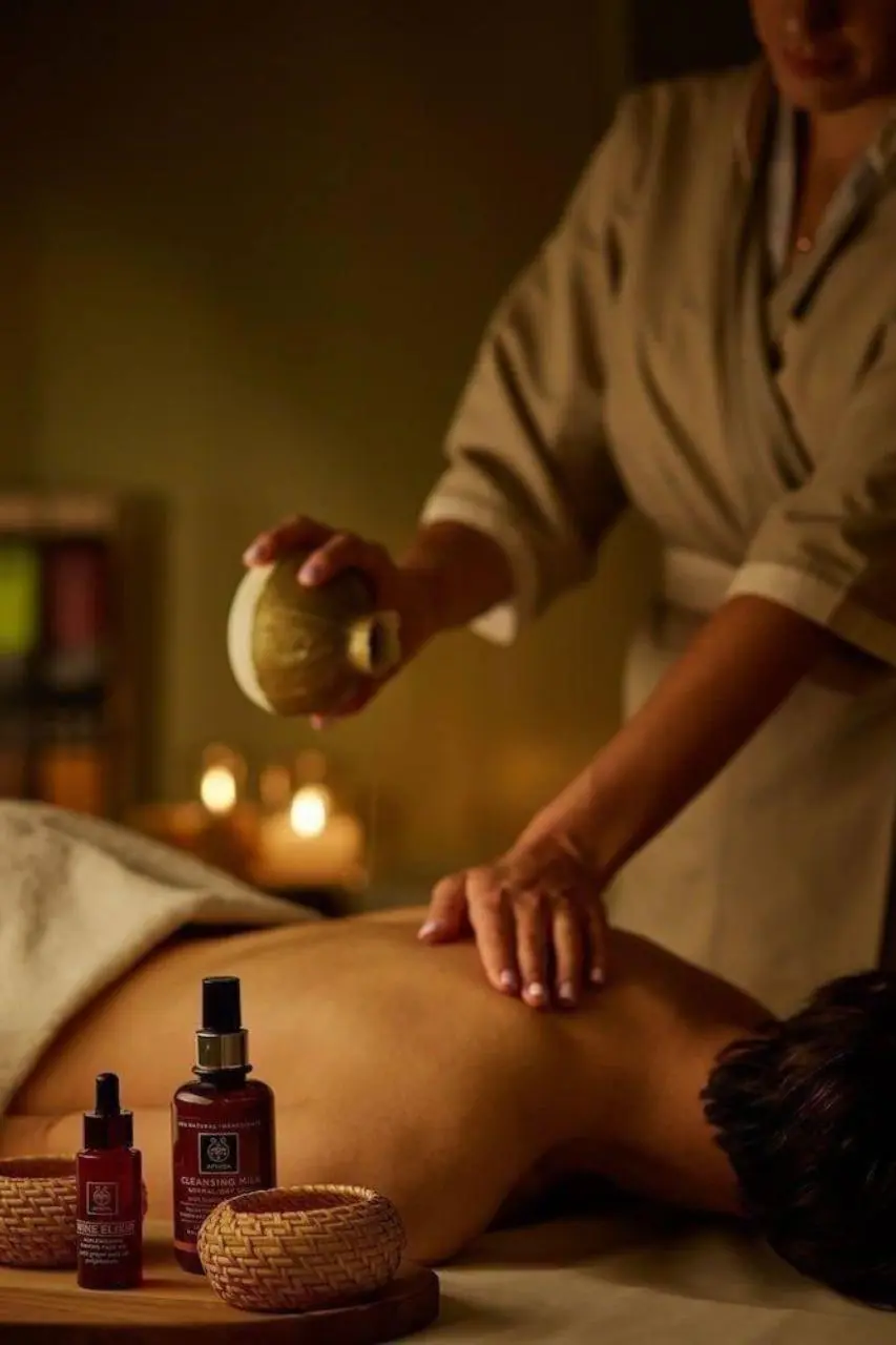 Balinese massage with aromatherapy oil at our spa in Fuengirola